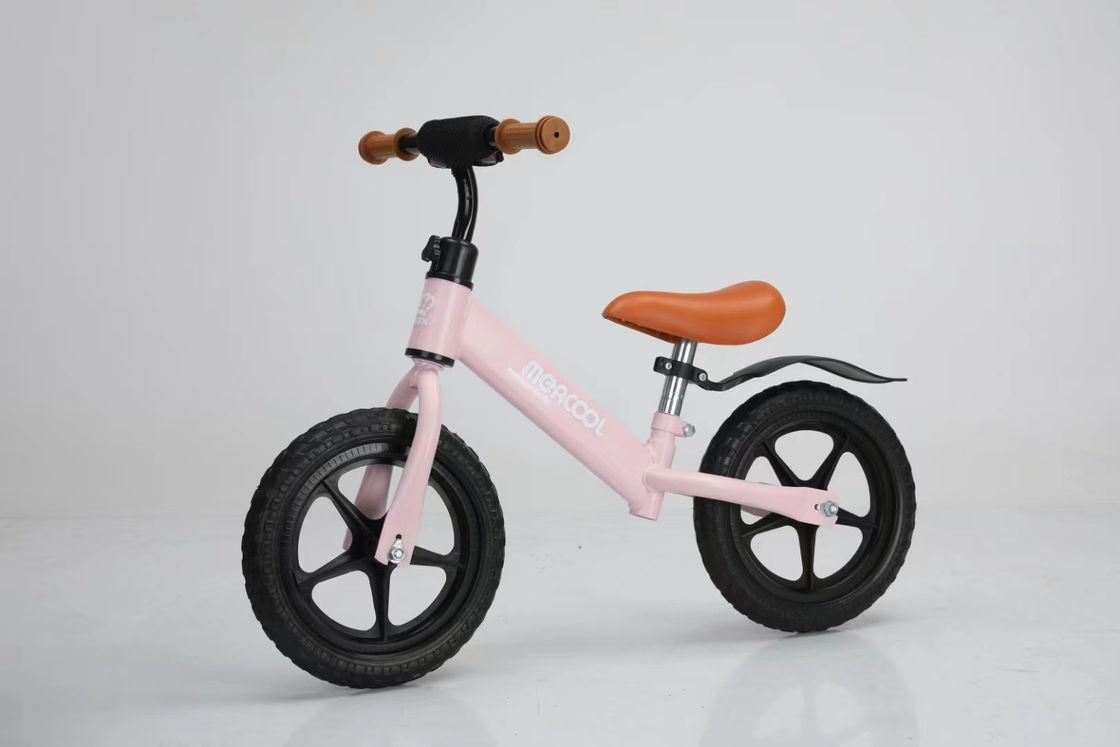 Lightweight Kids No Brake Balance Bike With Air Filled Tires